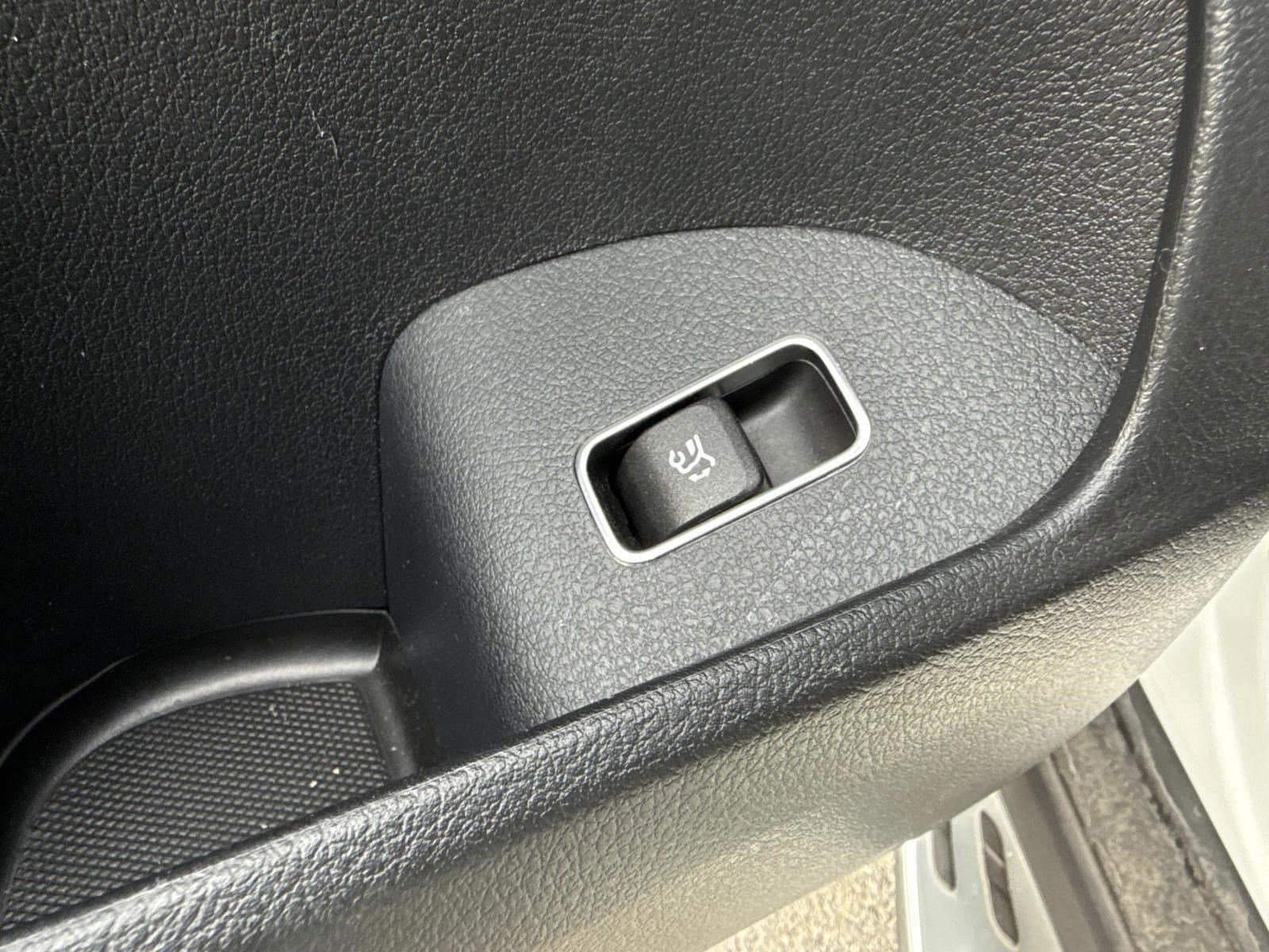 2025 MERCEDES-BENZ GLS-CLASS - Image 28