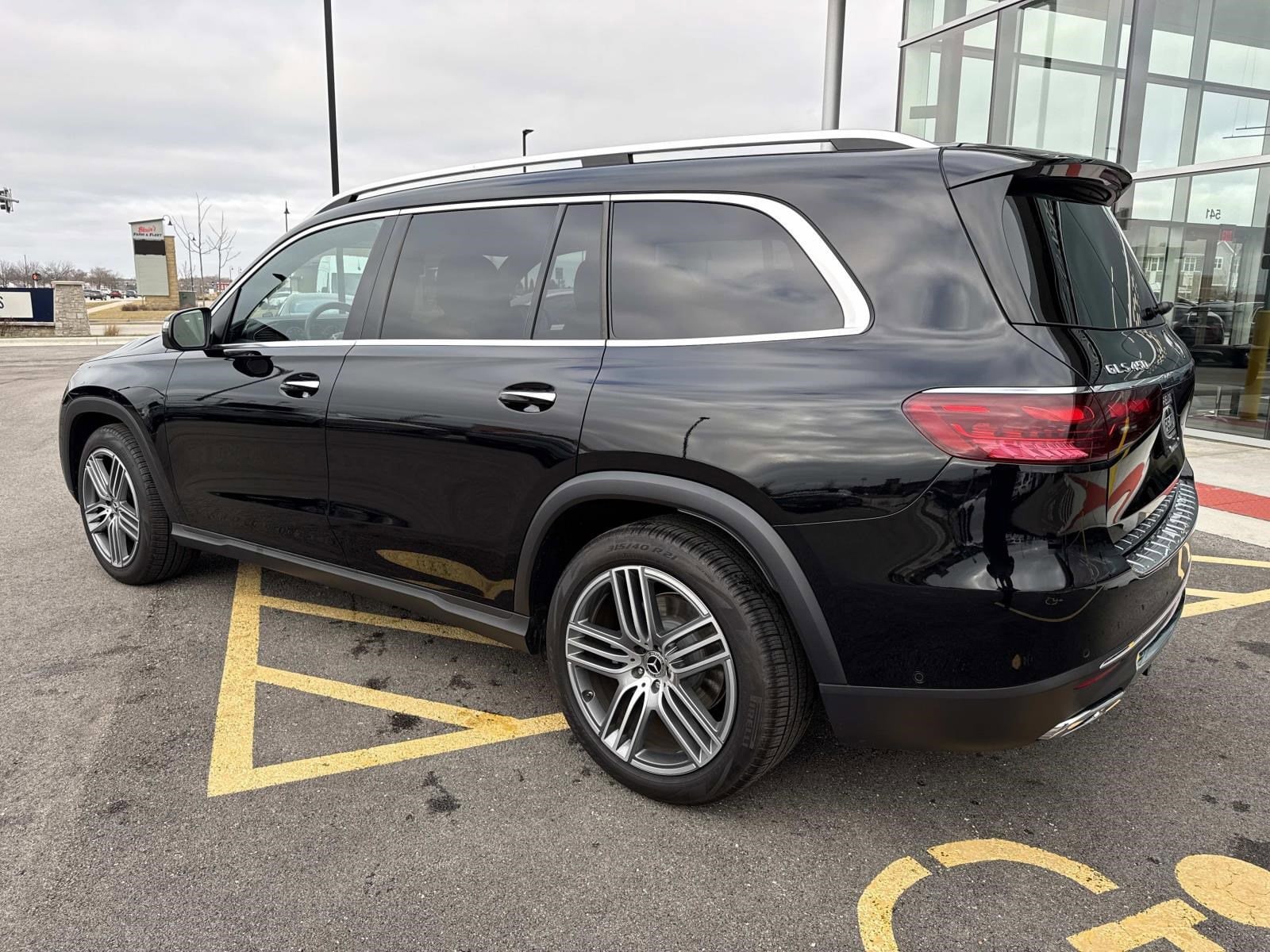 2025 MERCEDES-BENZ GLS-CLASS - Image 9