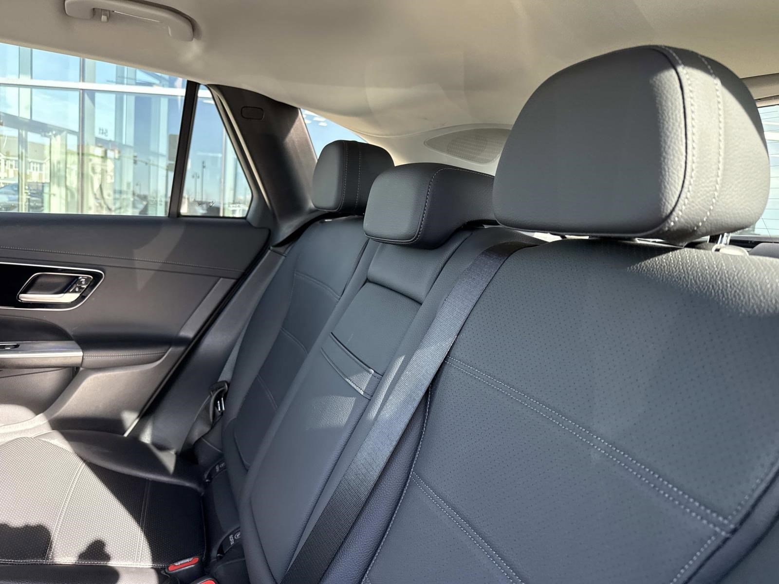 2025 MERCEDES-BENZ GLC-CLASS - Image 18