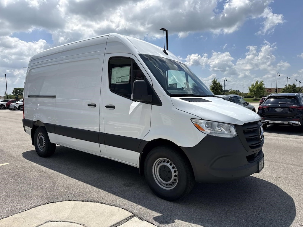 New 2026 Mercedes-Benz Sprinter 2500 Standard Roof 4-Cyl Diesel