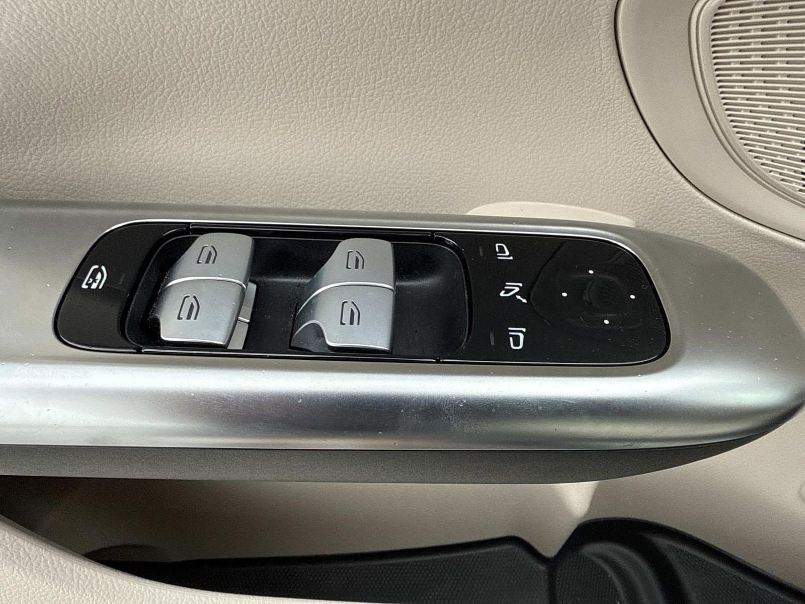 2025 MERCEDES-BENZ C-CLASS - Image 27