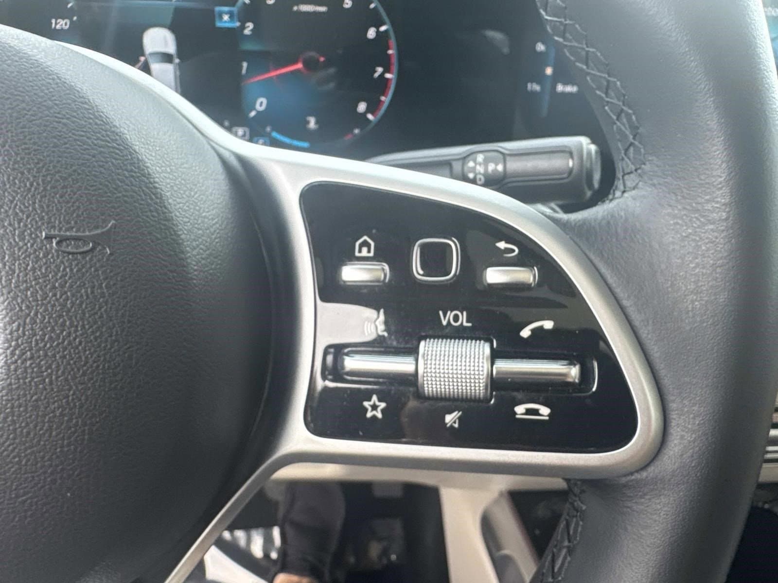 2021 MERCEDES-BENZ GLB-CLASS - Image 28