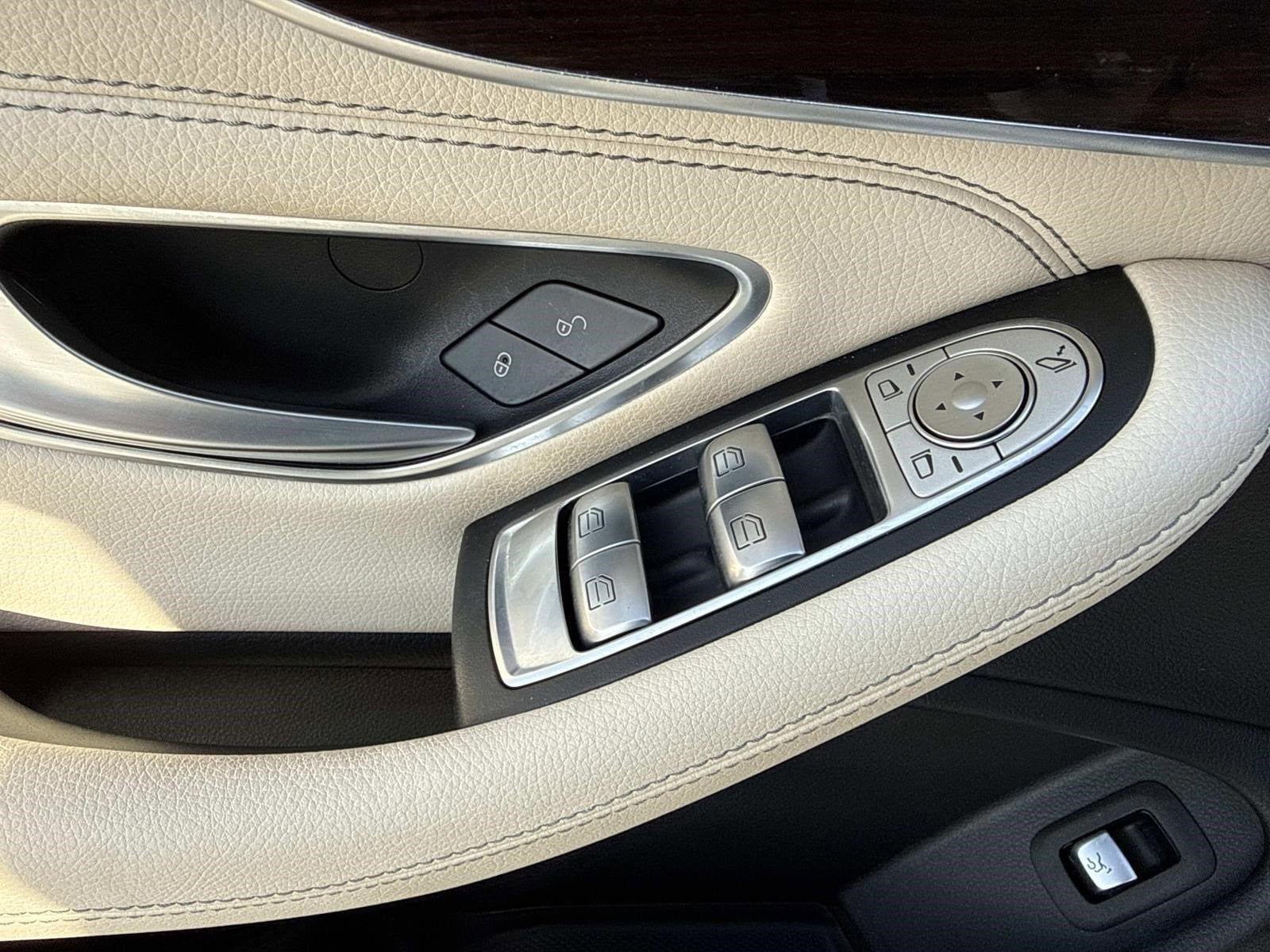 2018 MERCEDES-BENZ C-CLASS - Image 17