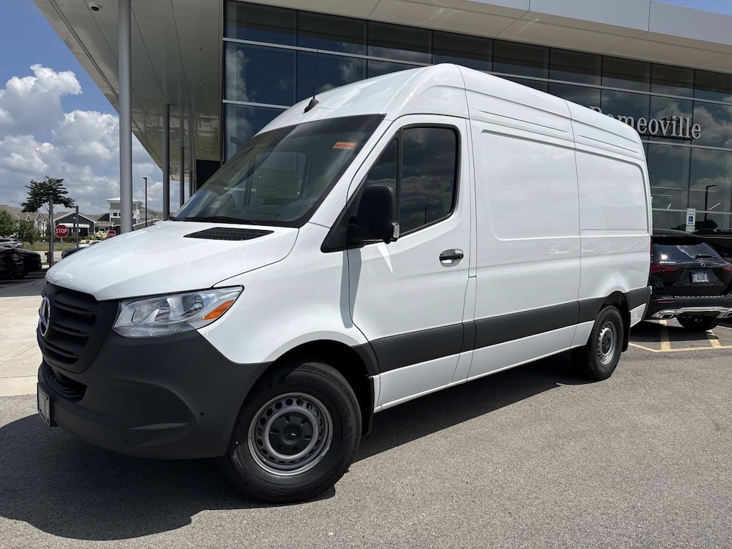 New 2026 Mercedes-Benz Sprinter 2500 Standard Roof 4-Cyl Diesel