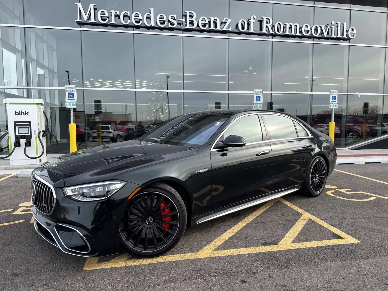 2024 Mercedes-Benz S-Class S63's photo