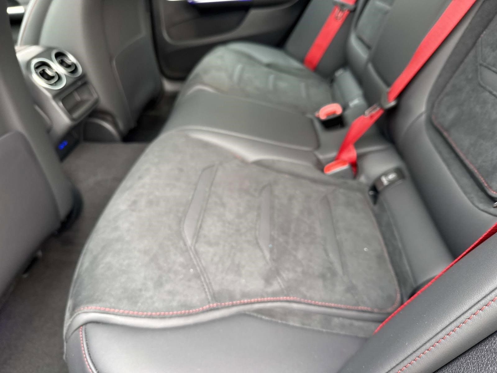 2026 MERCEDES-BENZ C-CLASS - Image 17