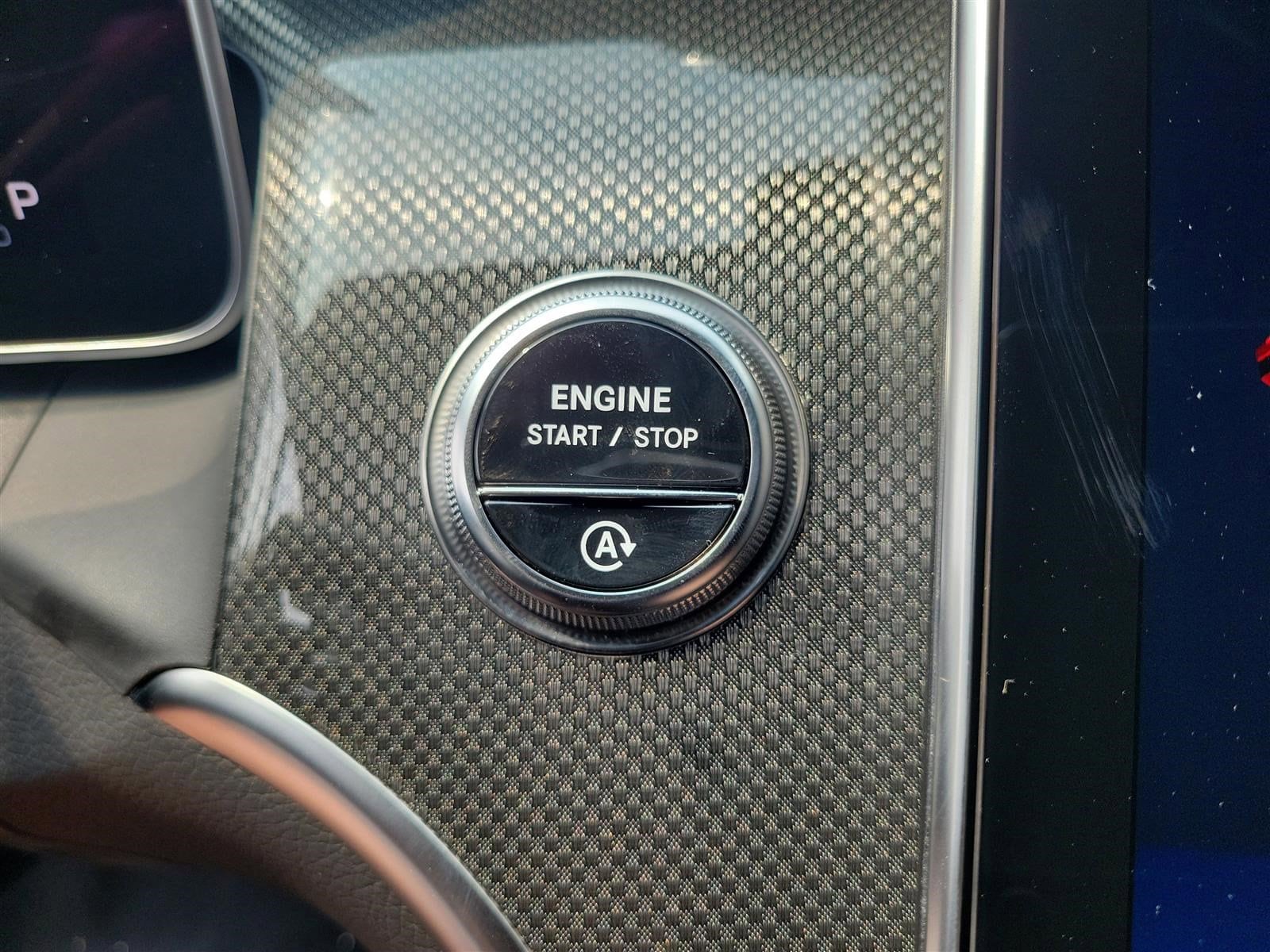 2025 MERCEDES-BENZ GLC-CLASS - Image 33