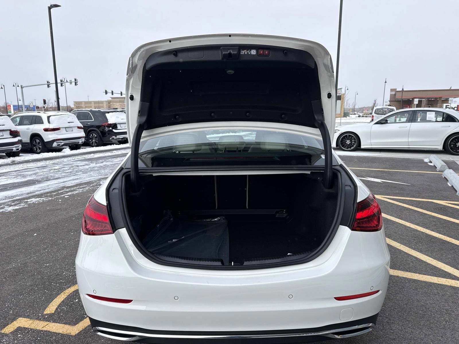 2025 MERCEDES-BENZ C-CLASS - Image 9