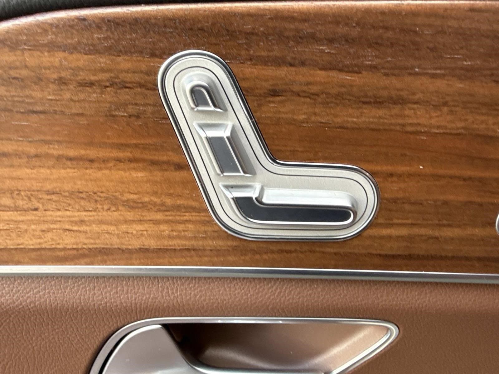 2024 MERCEDES-BENZ GLS-CLASS - Image 17