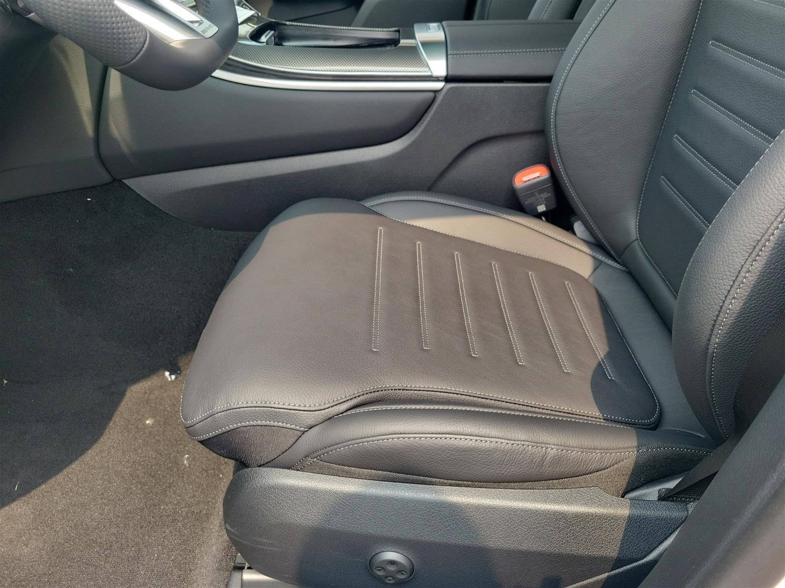 2025 MERCEDES-BENZ GLC-CLASS - Image 24