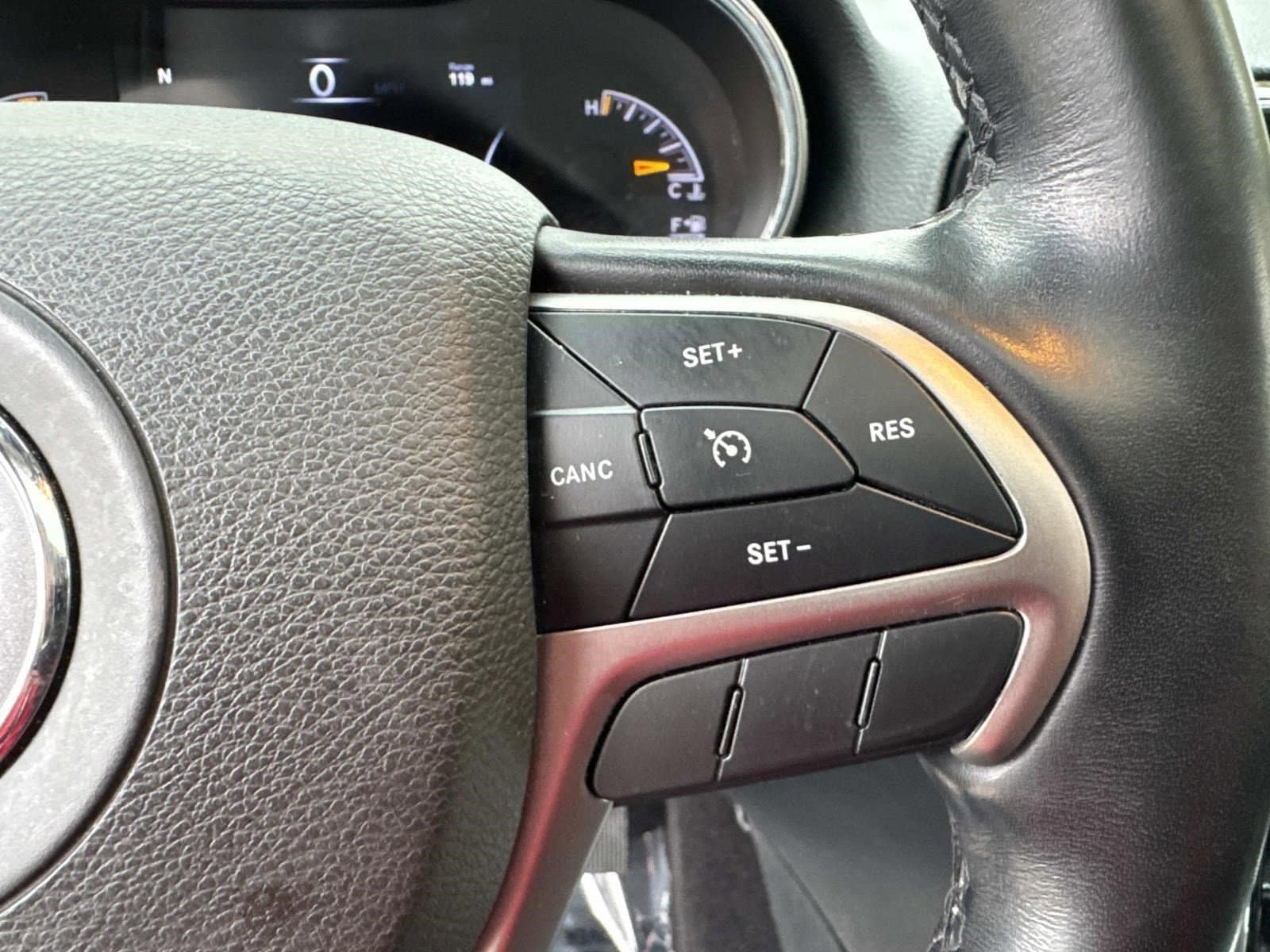 2022 JEEP GRAND CHEROKEE - Image 29