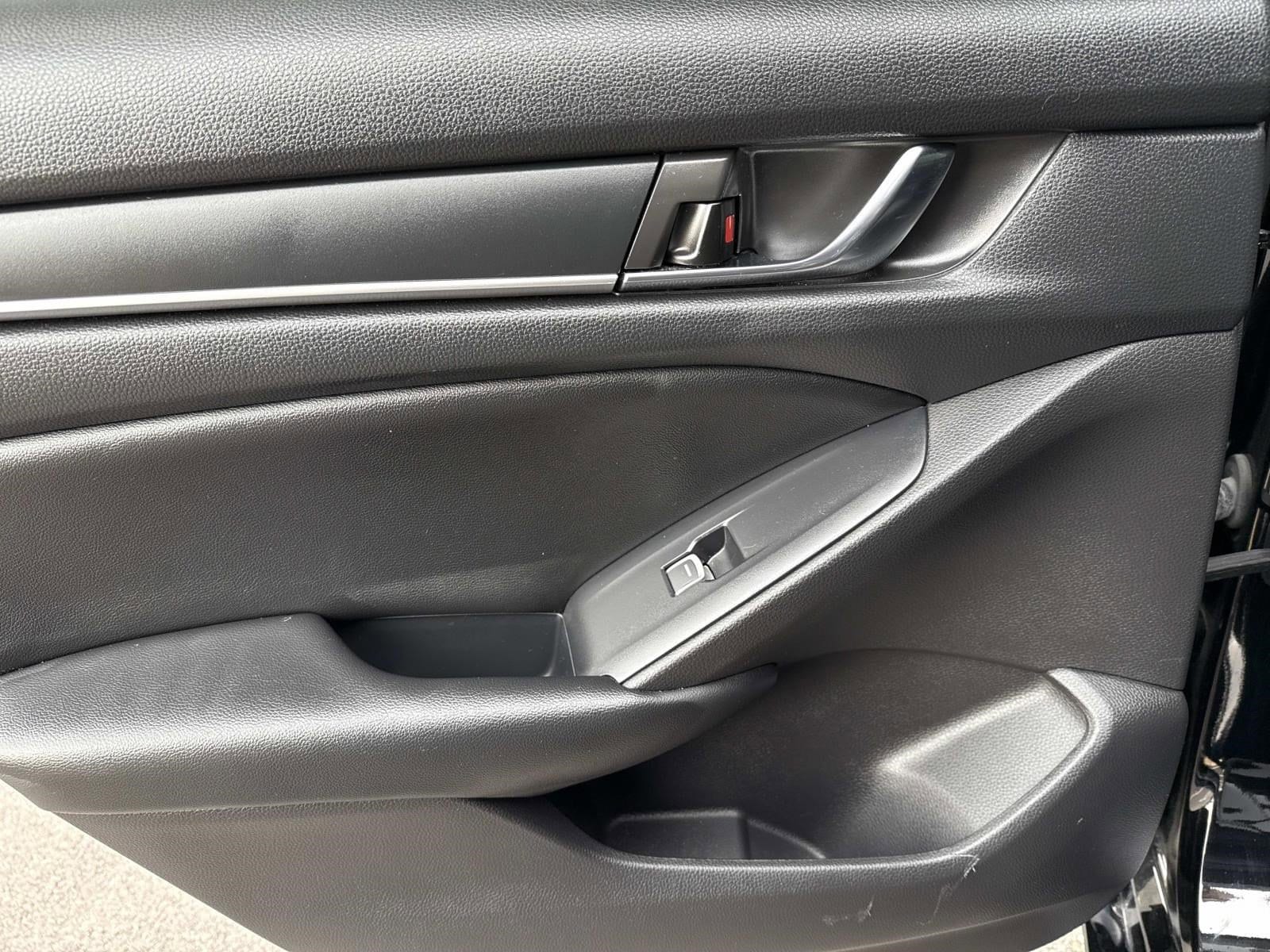 2022 HONDA ACCORD - Image 11