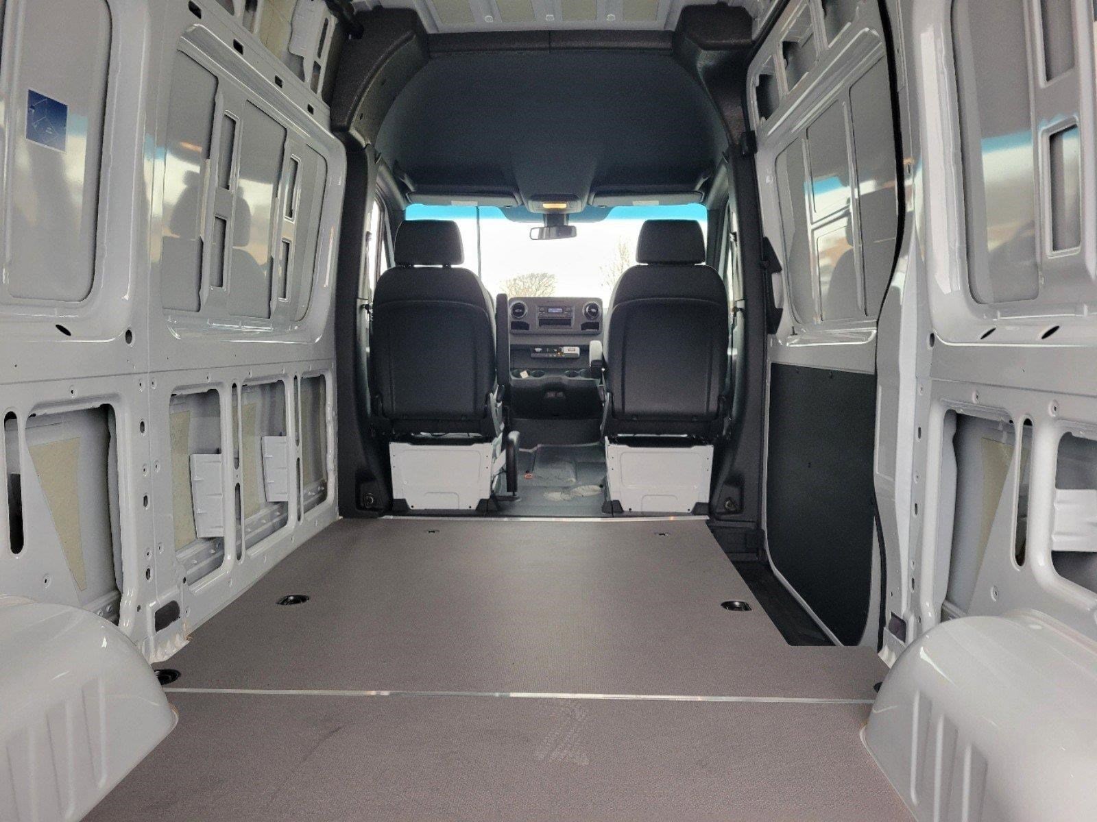 2025 MERCEDES-BENZ SPRINTER - Image 15