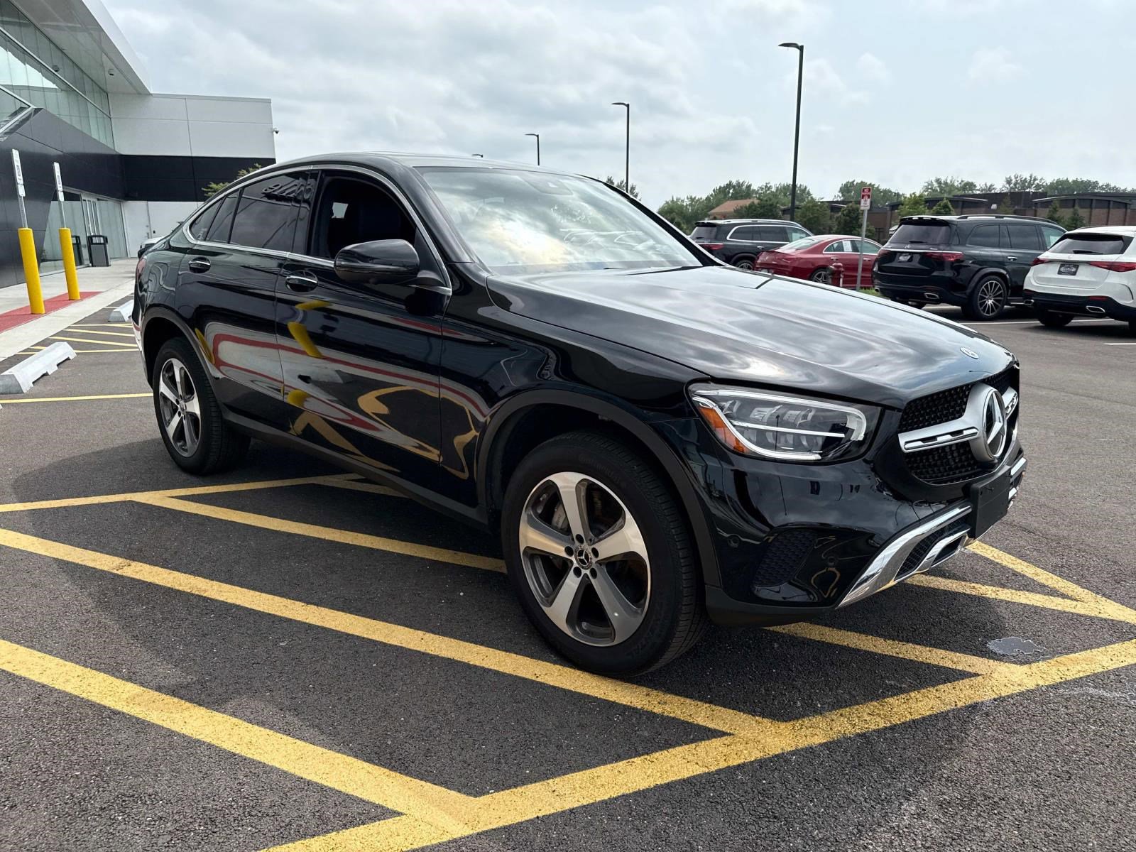2023 Mercedes Benz GLC 300 4MATIC Coupe photo 3