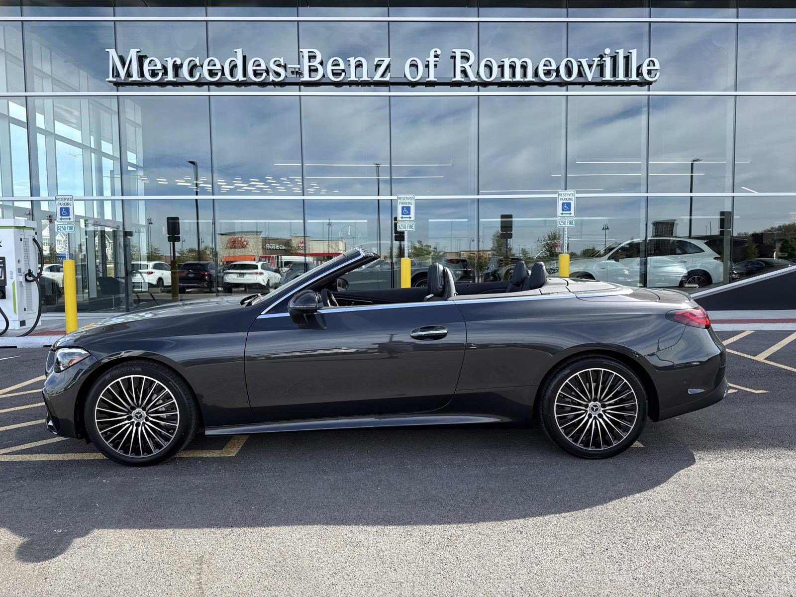 2026 Mercedes Benz CLE 300 4MATIC Cabriolet photo 2