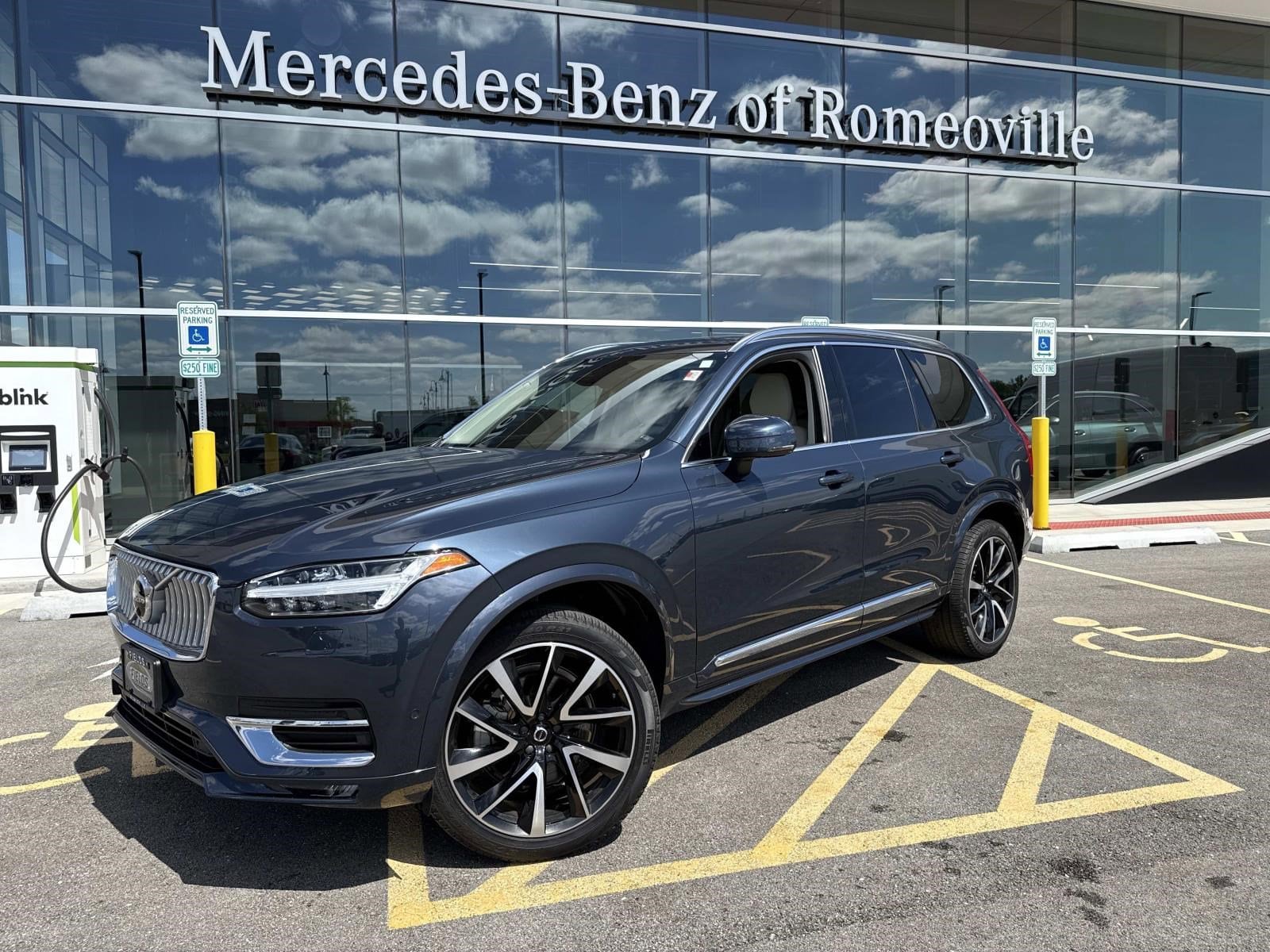 2023 Volvo XC90 B6 Plus 7-Seater 4WD's photo