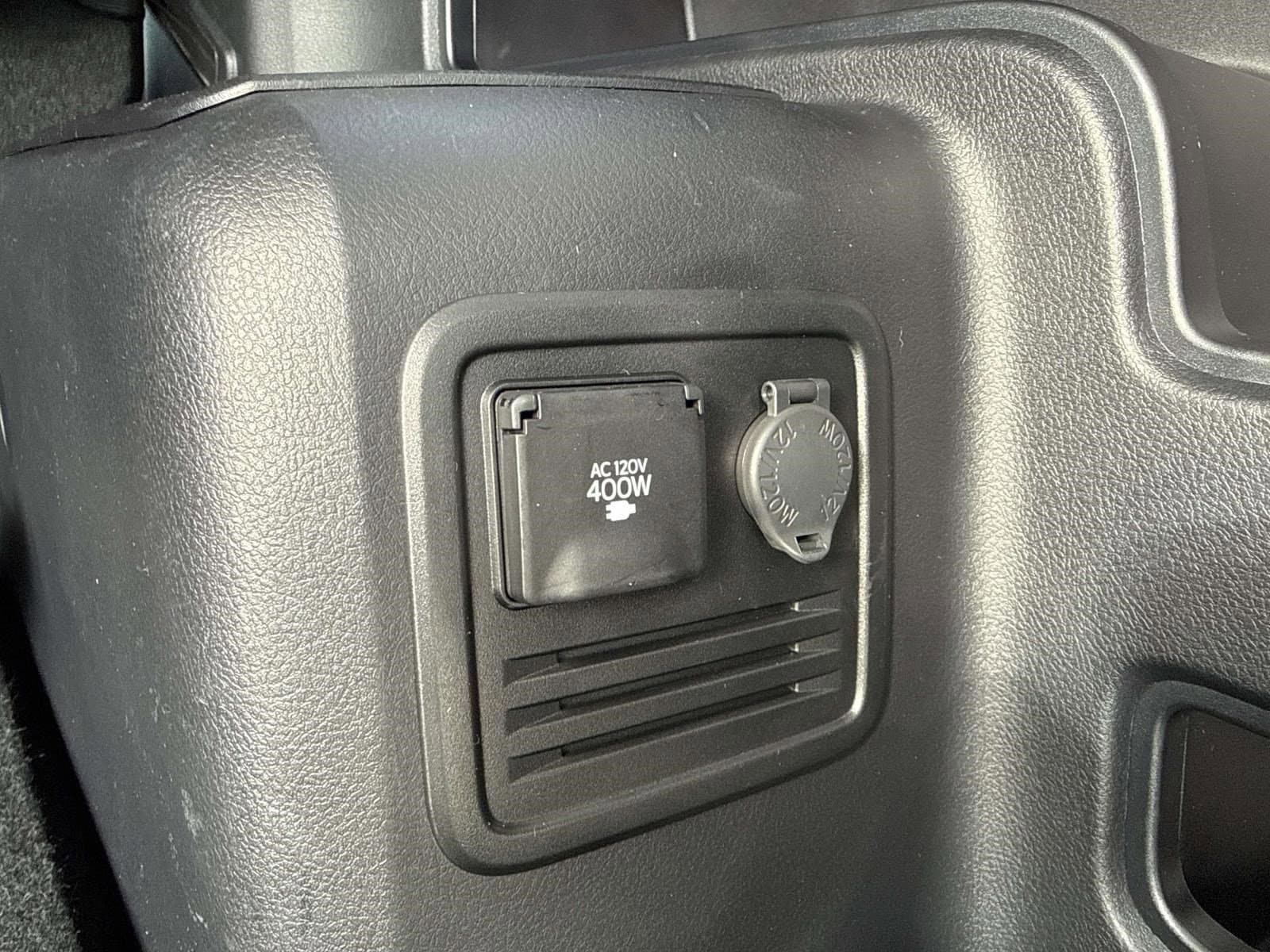 2022 TOYOTA 4RUNNER - Image 11