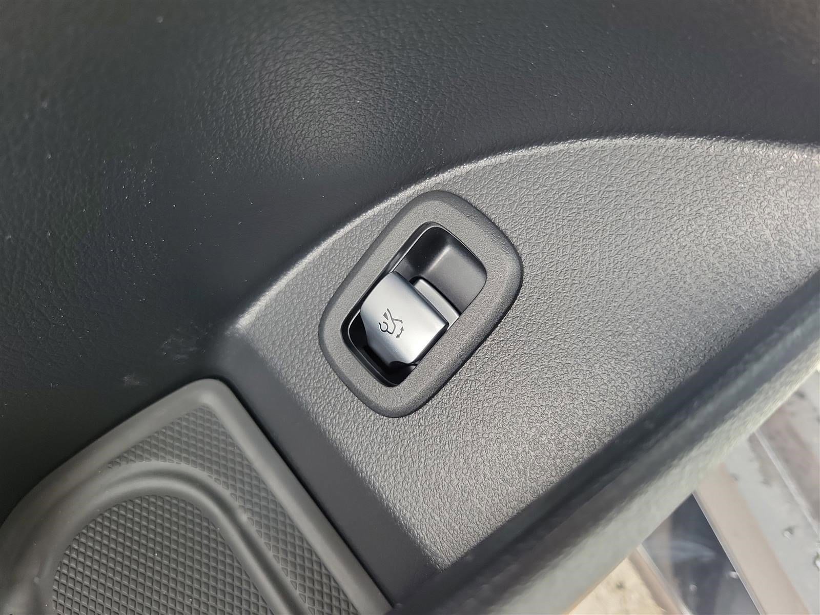 2025 MERCEDES-BENZ GLC-CLASS - Image 23