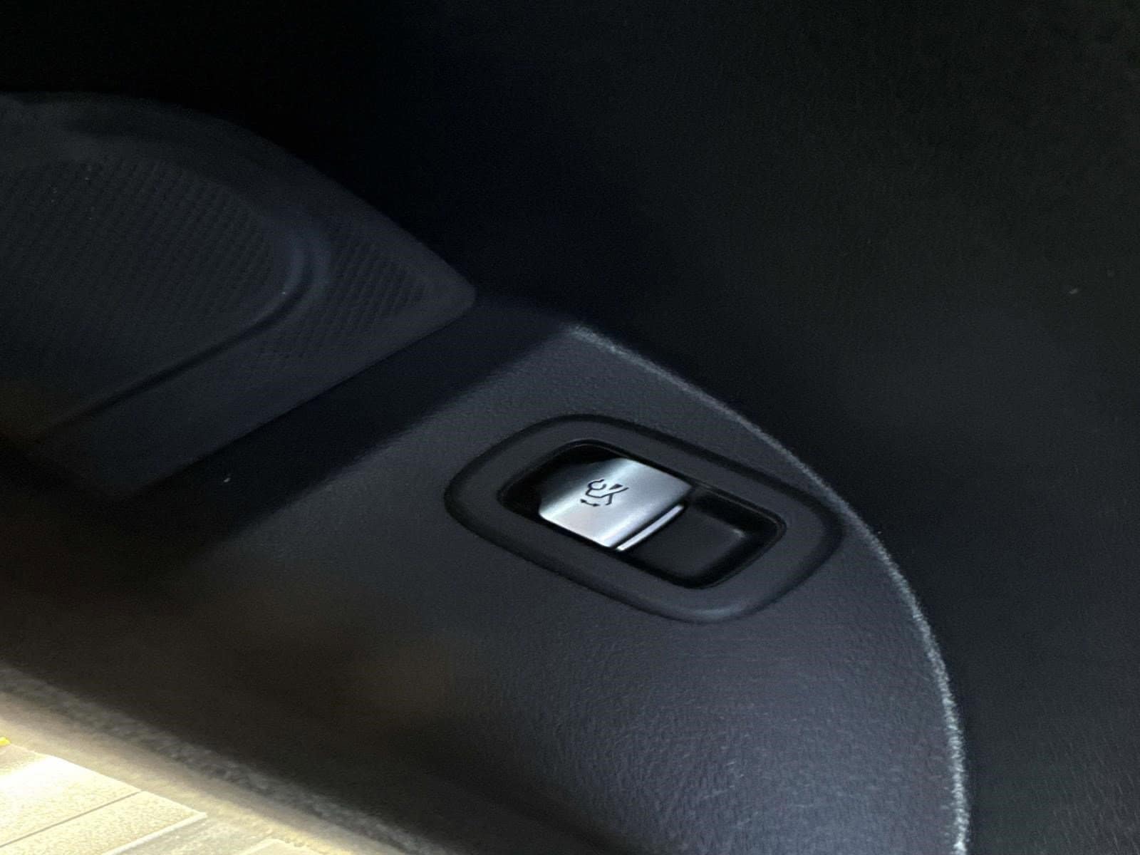 2024 MERCEDES-BENZ GLC-CLASS - Image 27