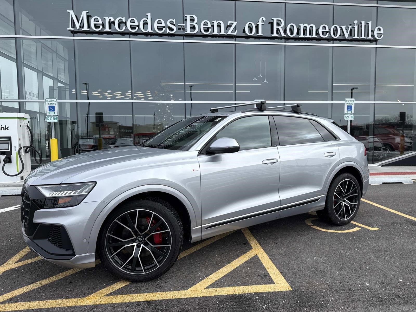 2021 AUDI Q8 - Image 1