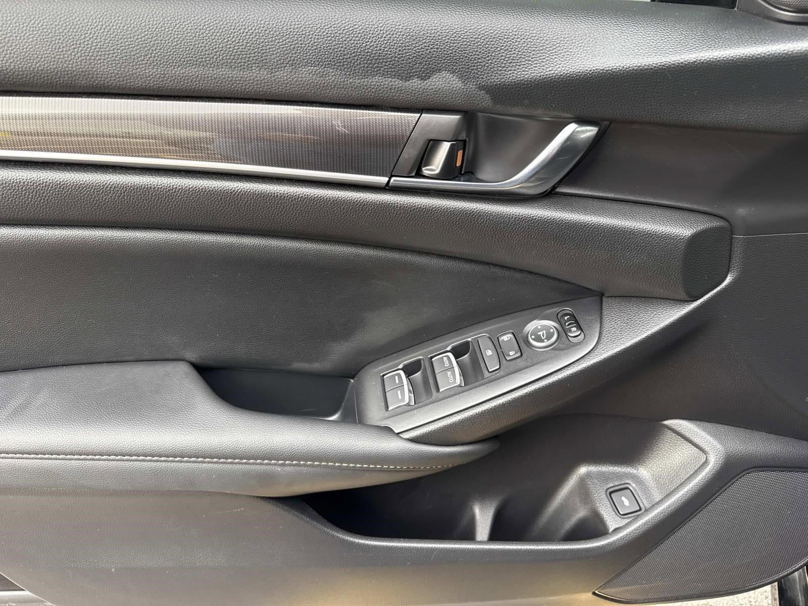 2022 HONDA ACCORD - Image 17