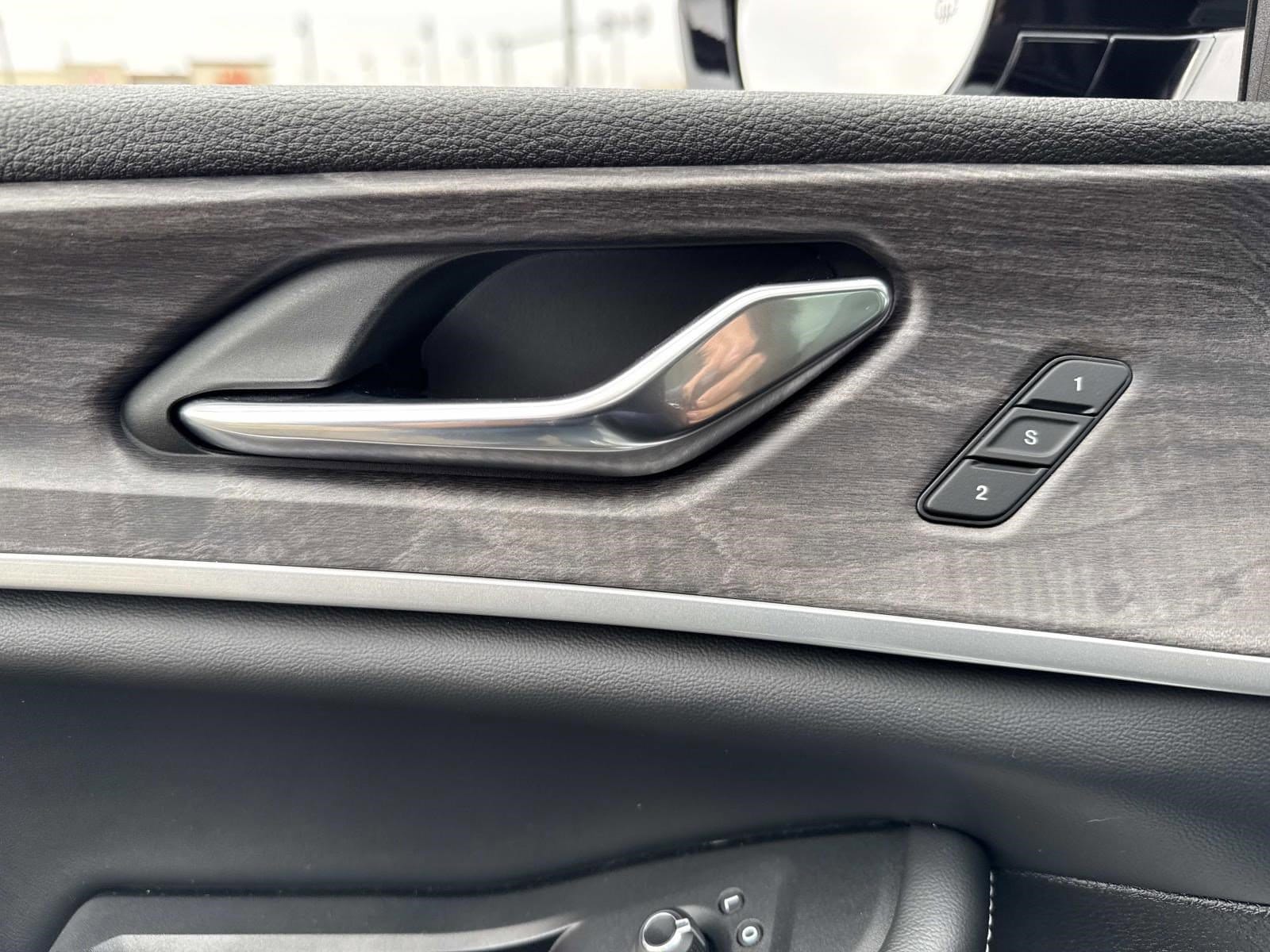 2024 JEEP GRAND CHEROKEE - Image 23