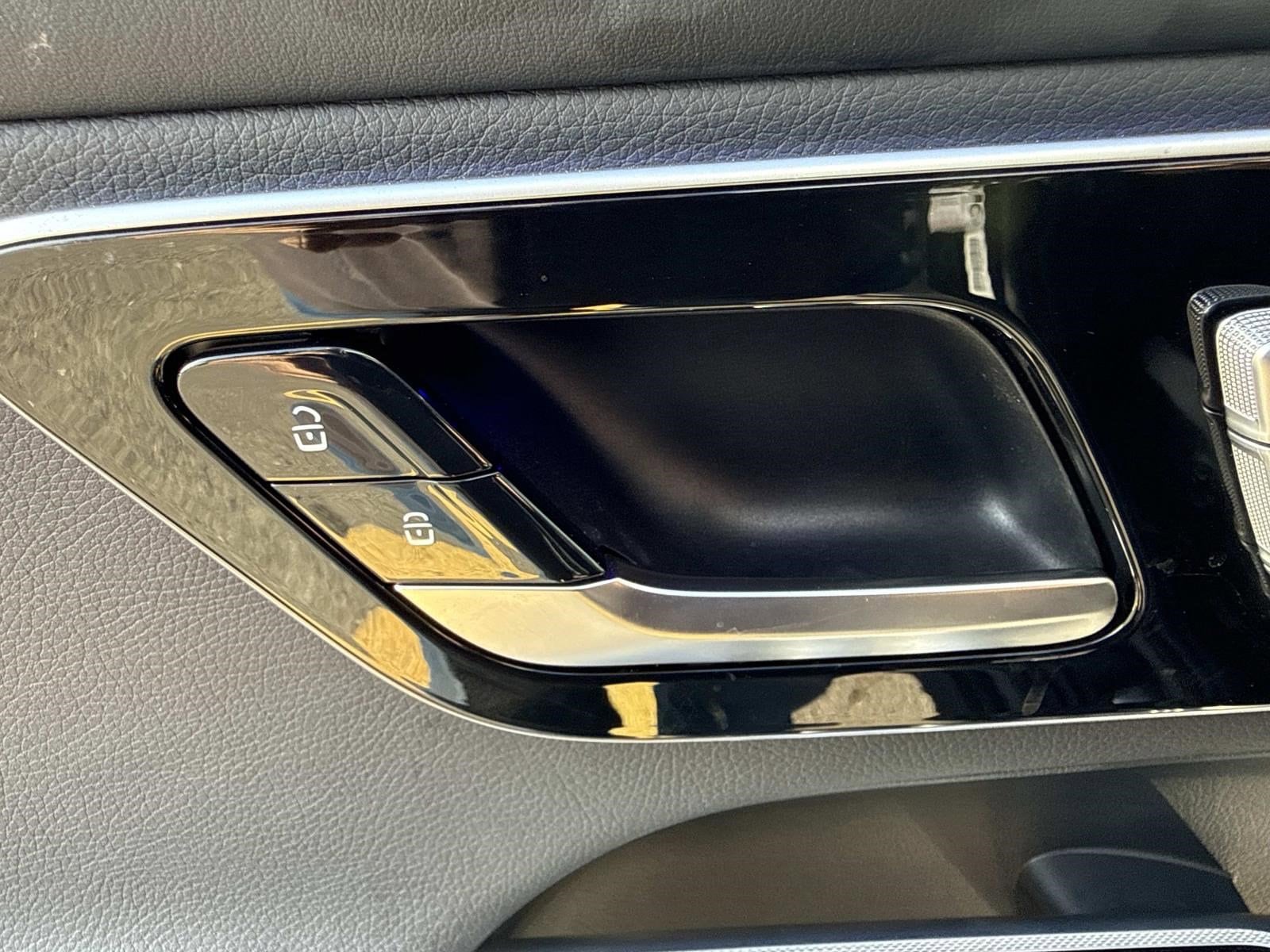 2025 MERCEDES-BENZ GLC-CLASS - Image 23