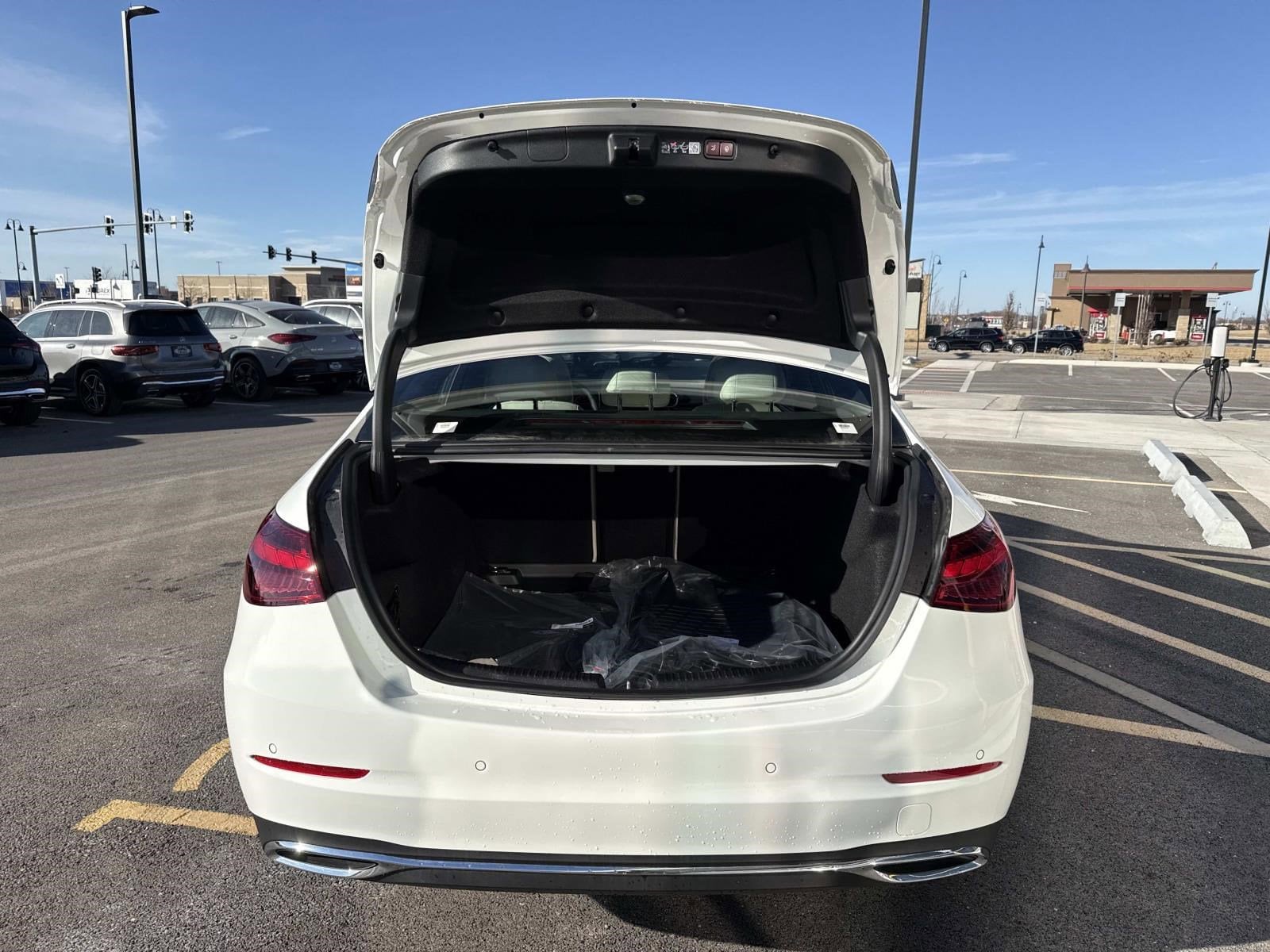 2026 MERCEDES-BENZ C-CLASS - Image 9