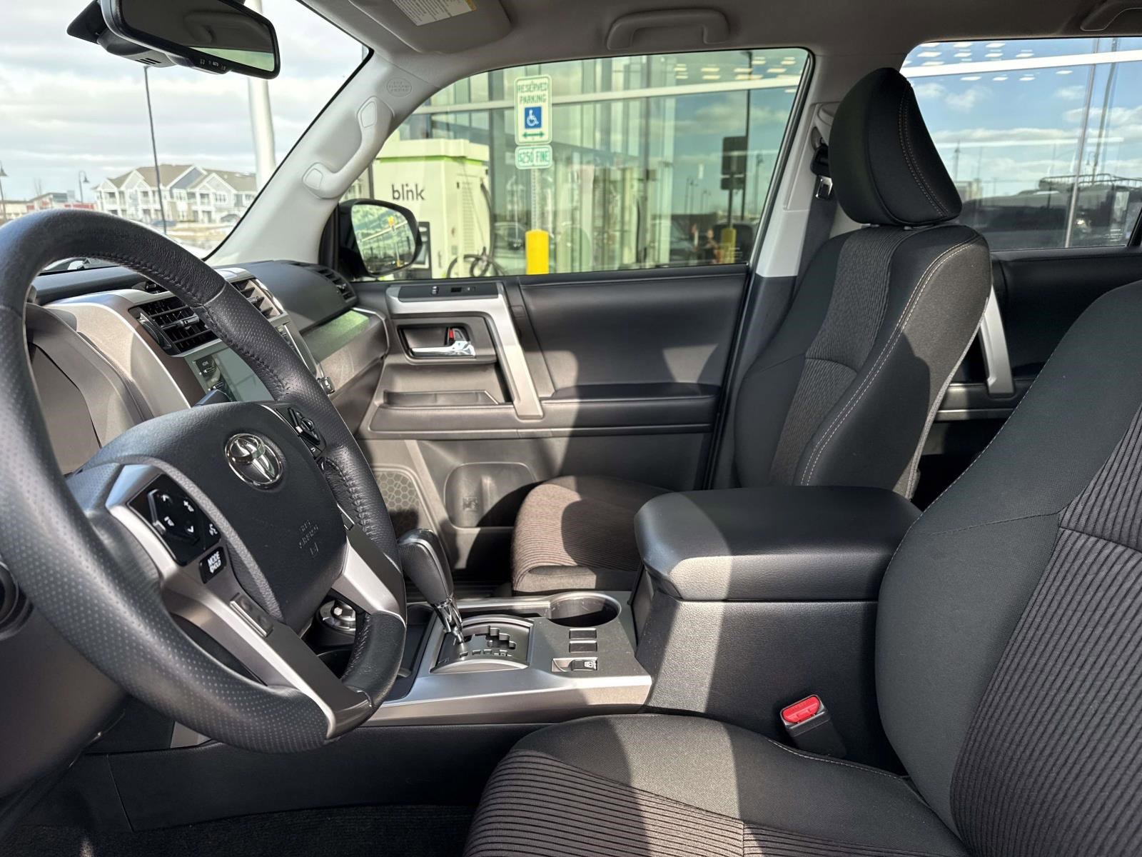 2022 TOYOTA 4RUNNER - Image 31