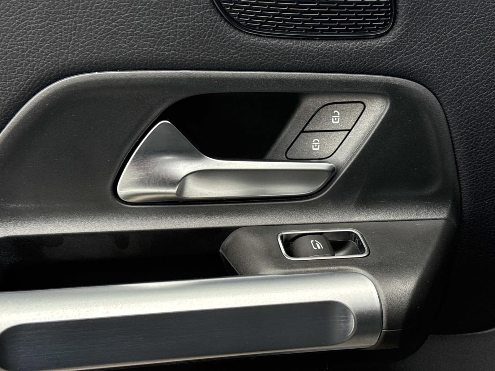 2025 MERCEDES-BENZ GLB-CLASS - Image 16