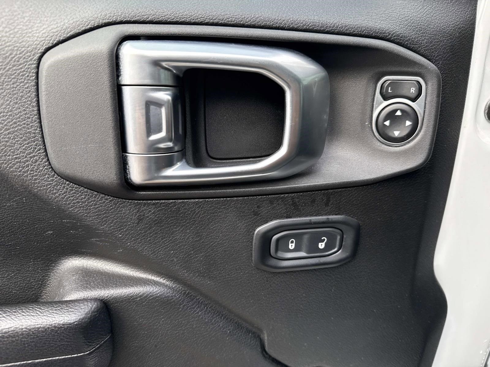 2024 JEEP WRANGLER - Image 22