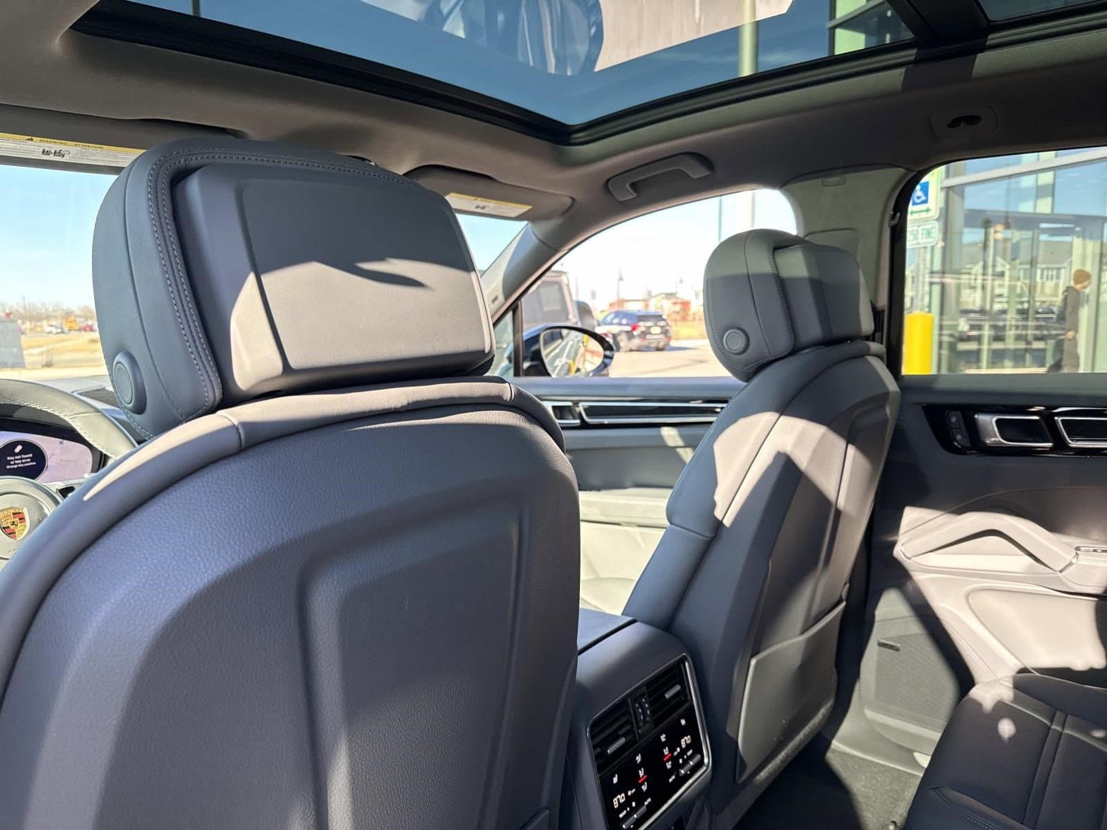 2023 PORSCHE CAYENNE - Image 18