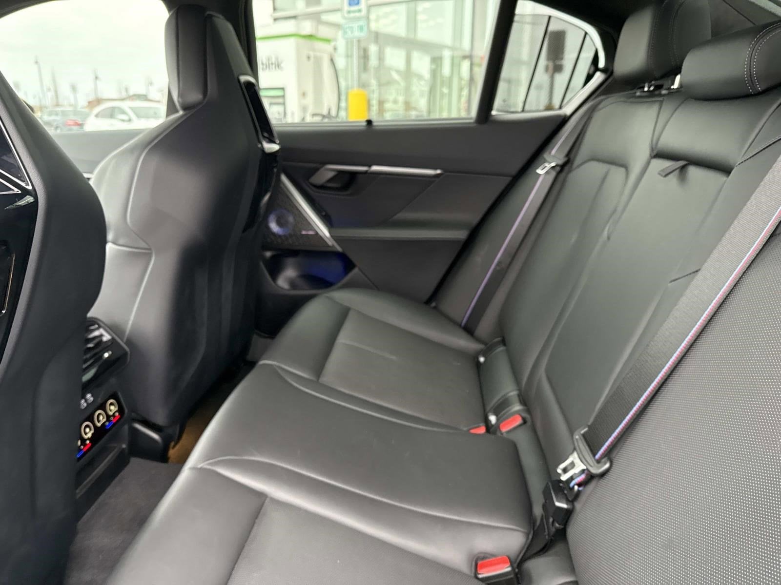 2025 BMW M5 - Image 18