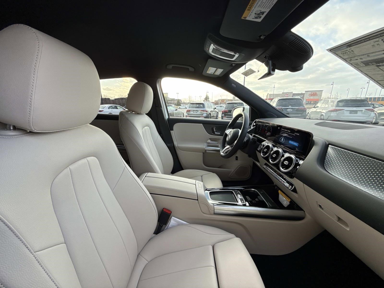 2025 MERCEDES-BENZ GLA-CLASS - Image 5