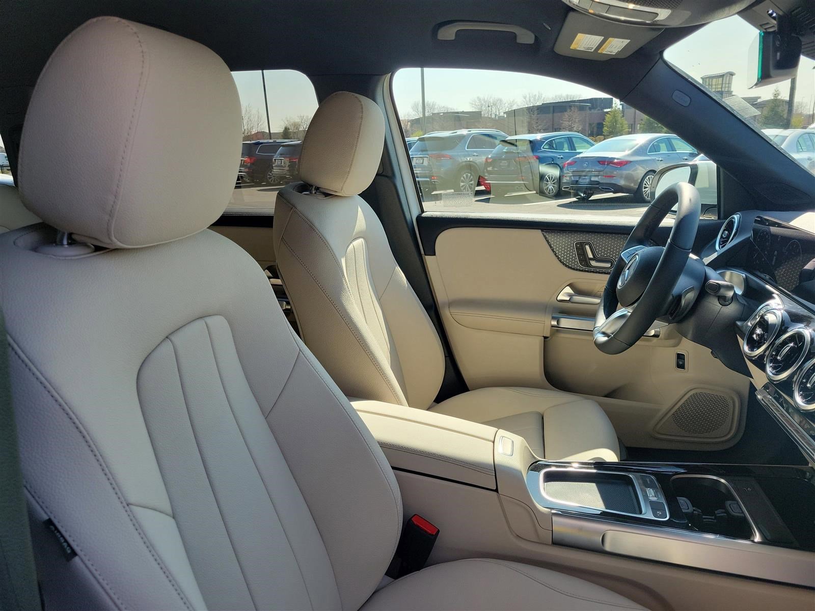 2025 MERCEDES-BENZ GLB-CLASS - Image 8