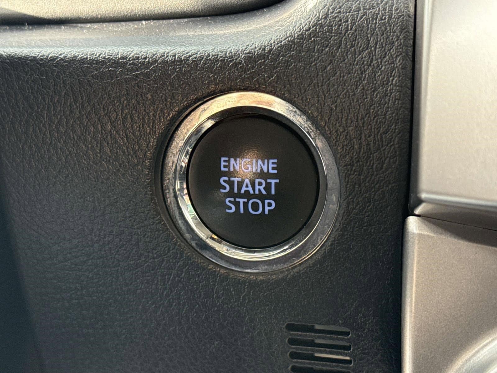 2022 TOYOTA 4RUNNER - Image 37