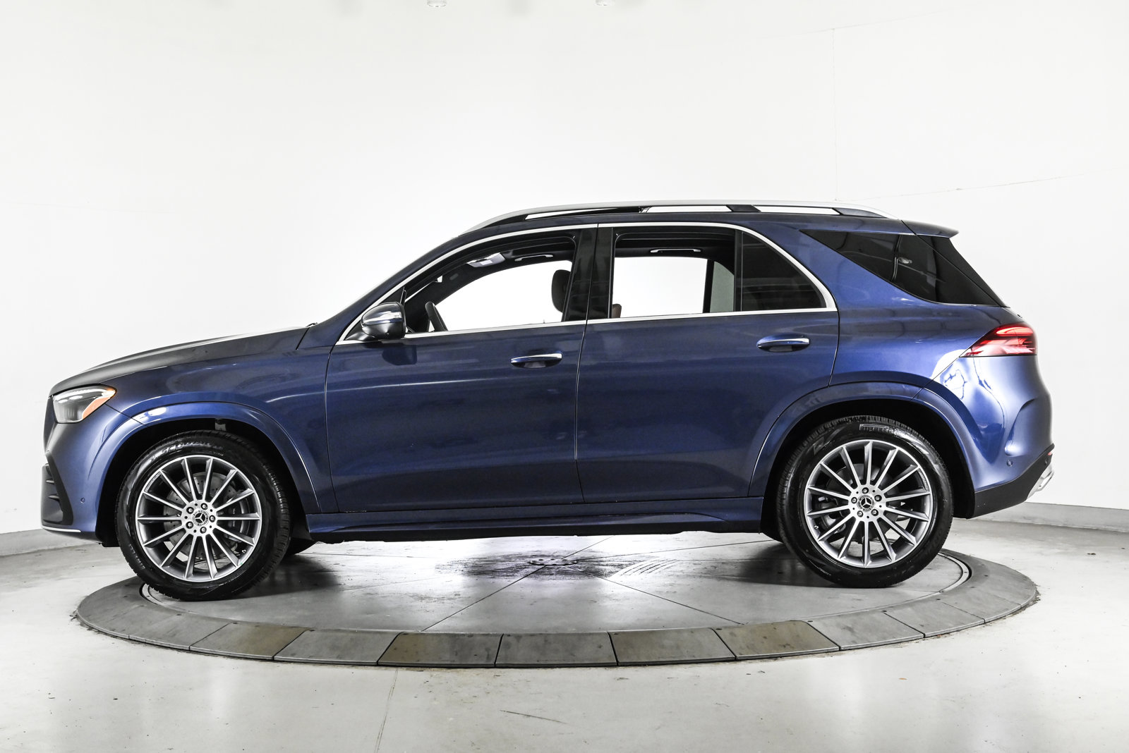 2026 MERCEDES-BENZ GLE-CLASS - Image 9