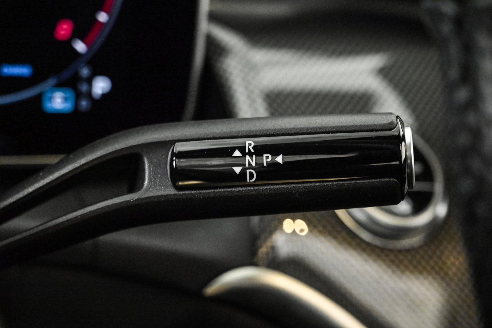 2025 MERCEDES-BENZ GLC-CLASS - Image 12