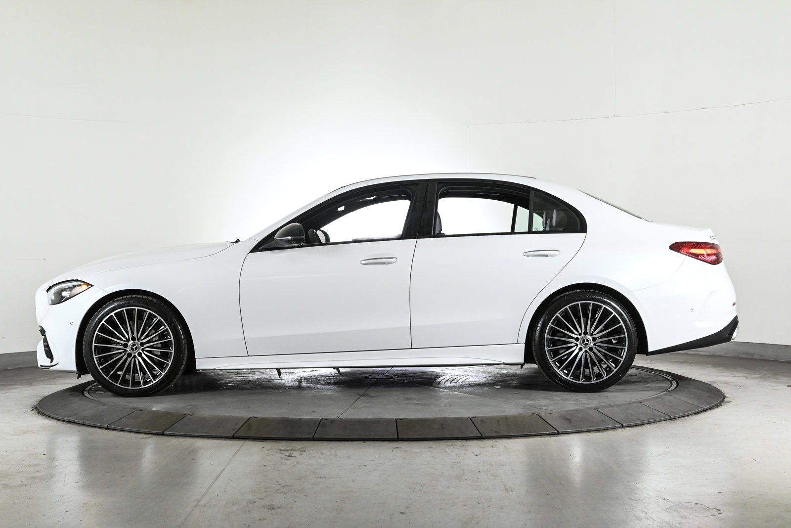 2026 MERCEDES-BENZ C-CLASS - Image 8