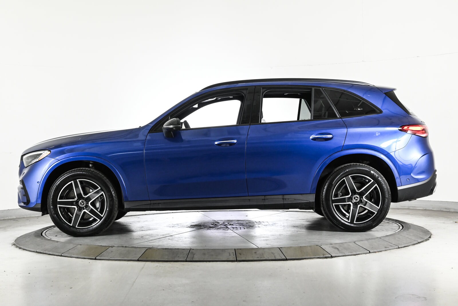 2026 MERCEDES-BENZ GLC-CLASS - Image 9