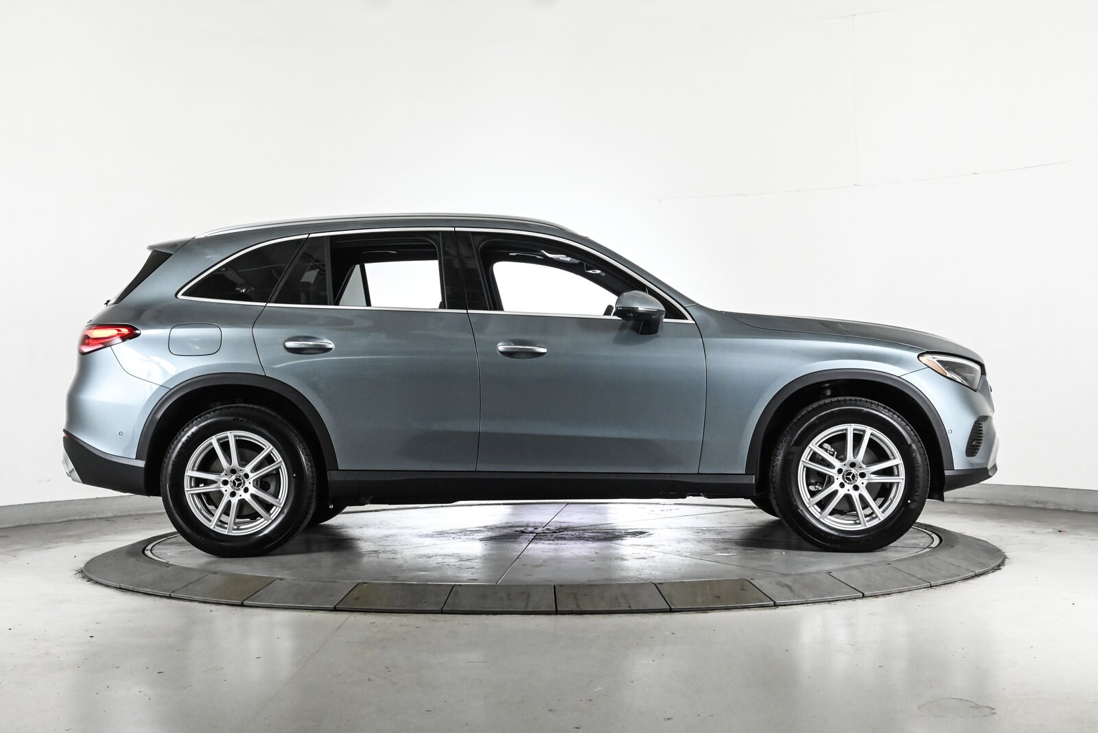 2026 MERCEDES-BENZ GLC-CLASS - Image 4