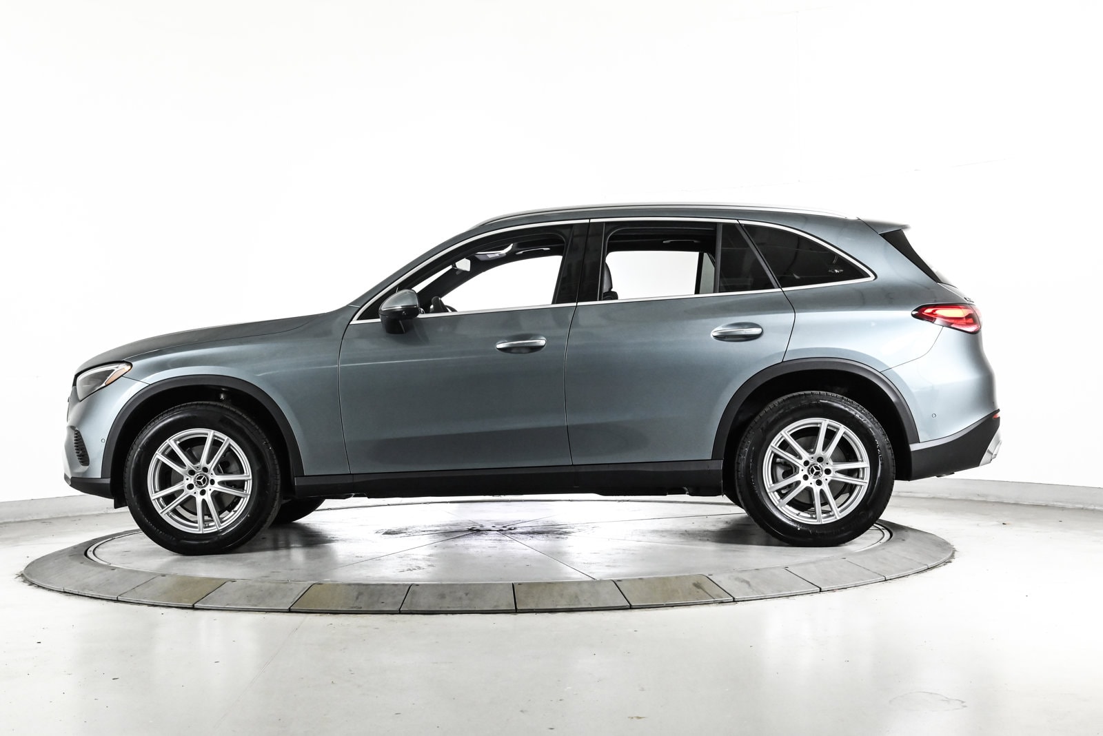 2026 MERCEDES-BENZ GLC-CLASS - Image 9