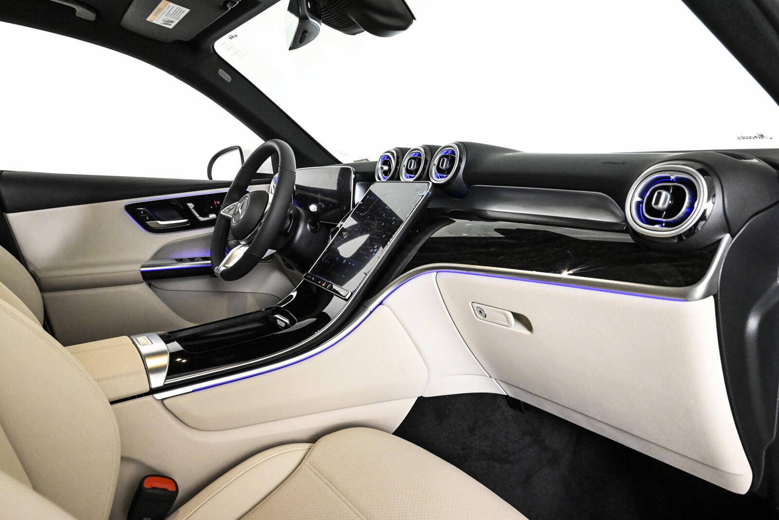 2026 MERCEDES-BENZ GLC-CLASS - Image 24