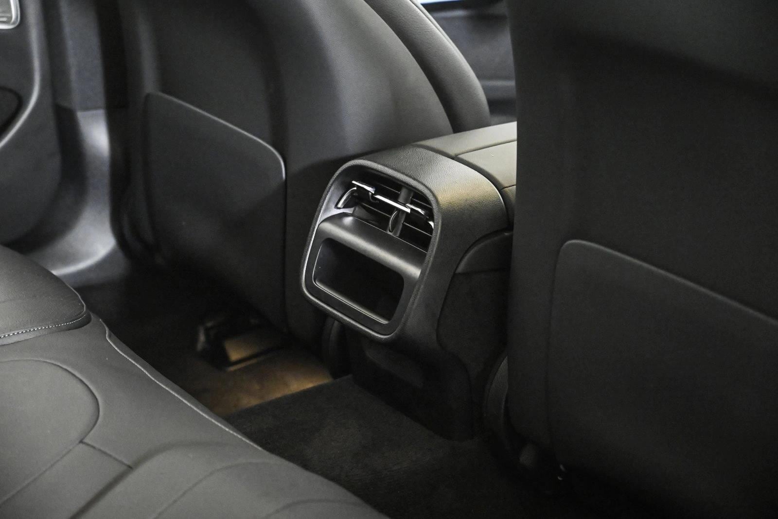 2025 MERCEDES-BENZ E-CLASS - Image 19