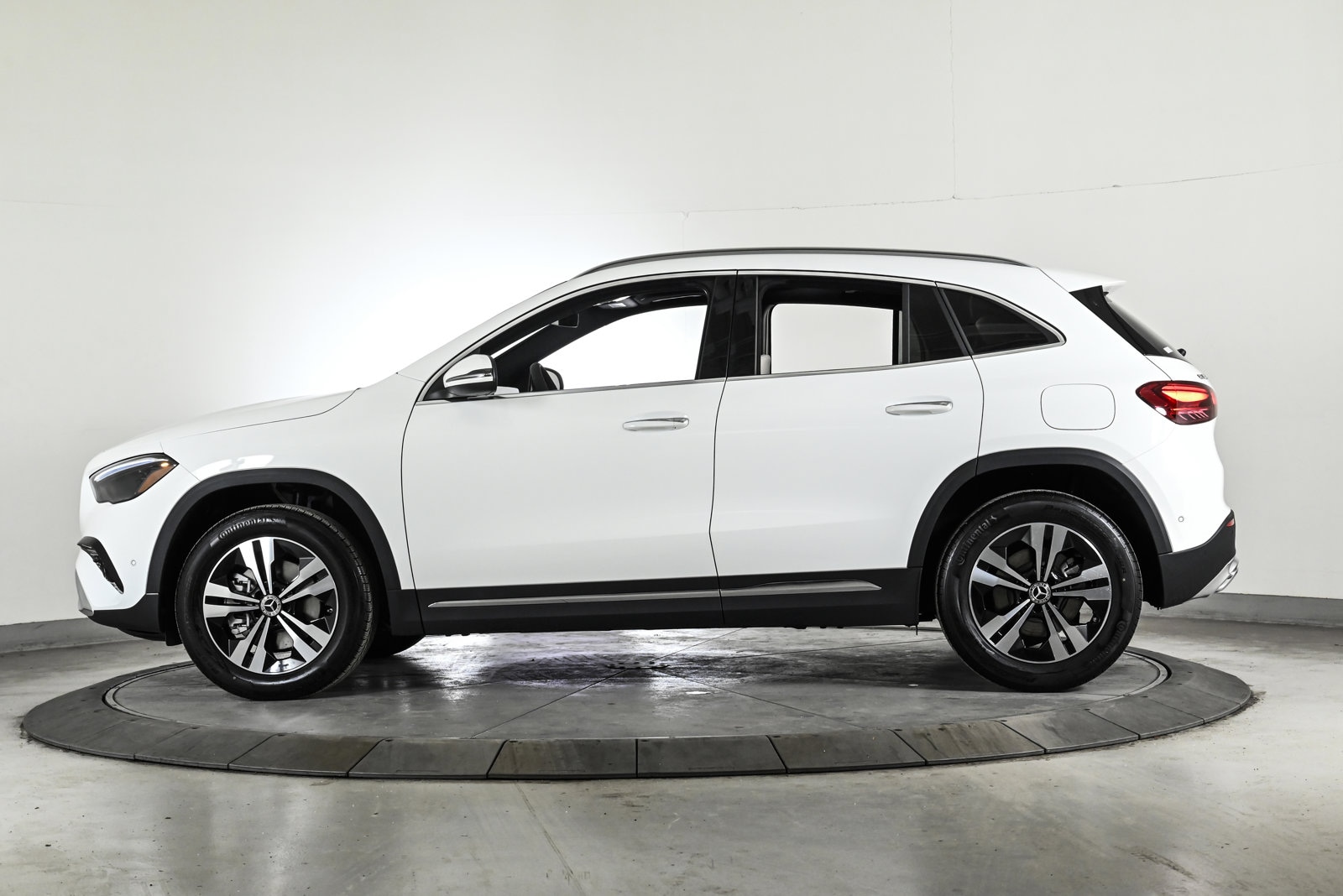 2026 MERCEDES-BENZ GLA-CLASS - Image 9