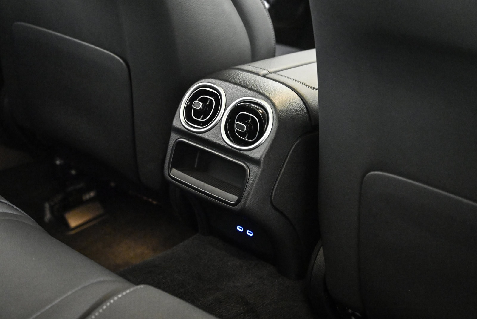 2025 MERCEDES-BENZ C-CLASS - Image 19