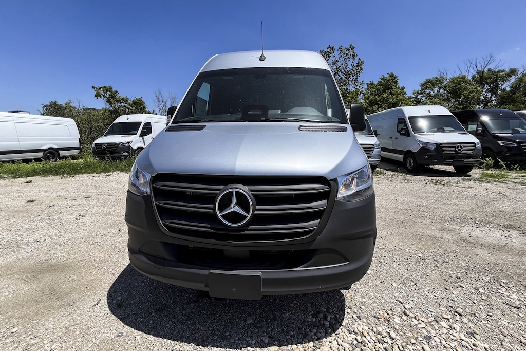 New 2025 Mercedes-Benz Sprinter Cargo Van 2500 Standard Roof I4 Diesel 144" RWD Van Cargo Van