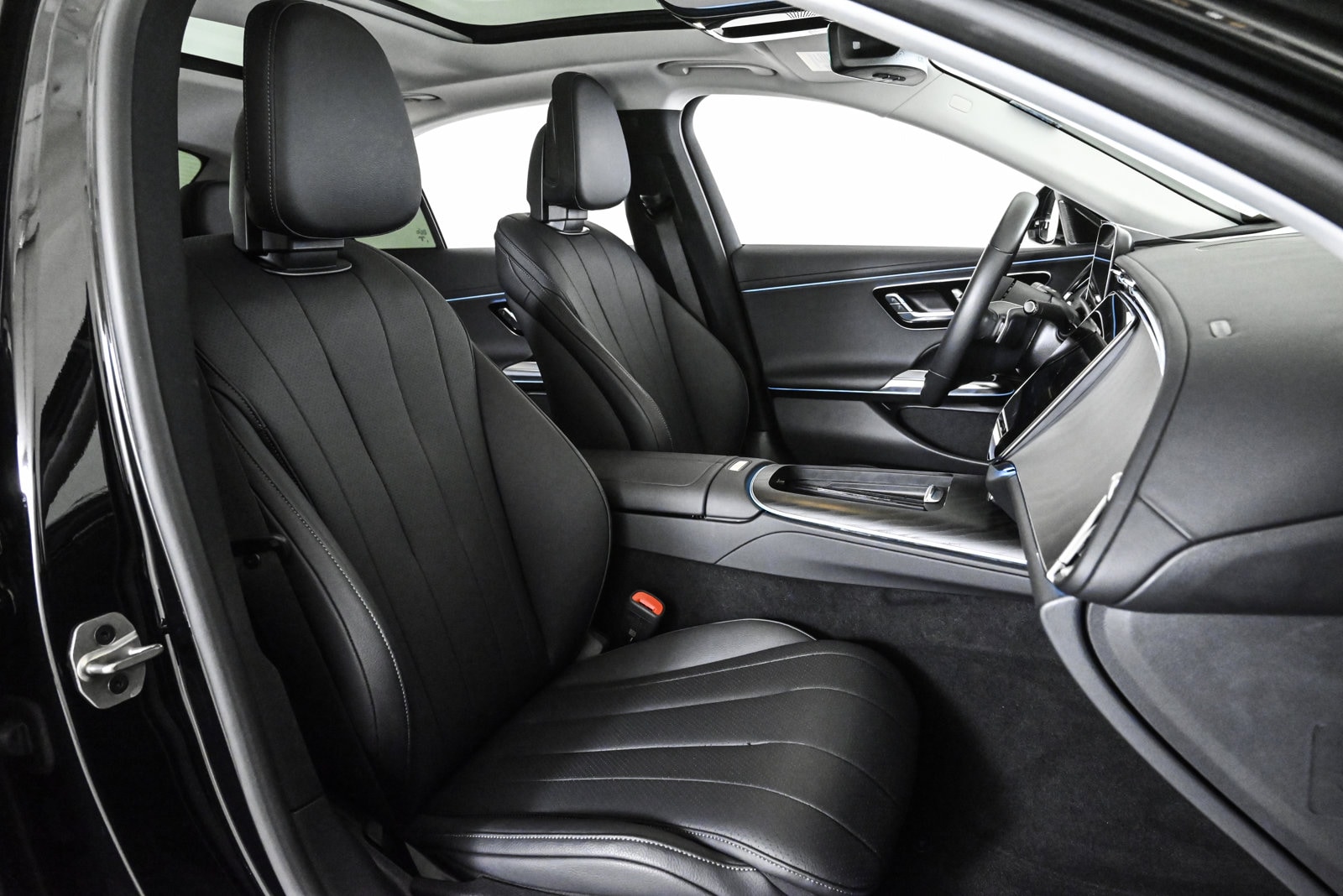 2025 MERCEDES-BENZ E-CLASS - Image 23