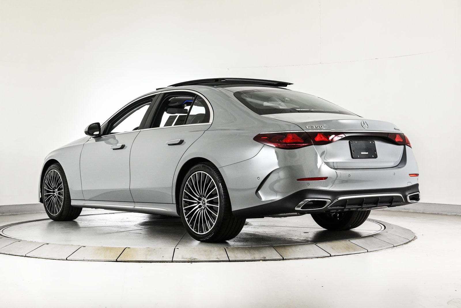 2026 MERCEDES-BENZ E-CLASS - Image 8