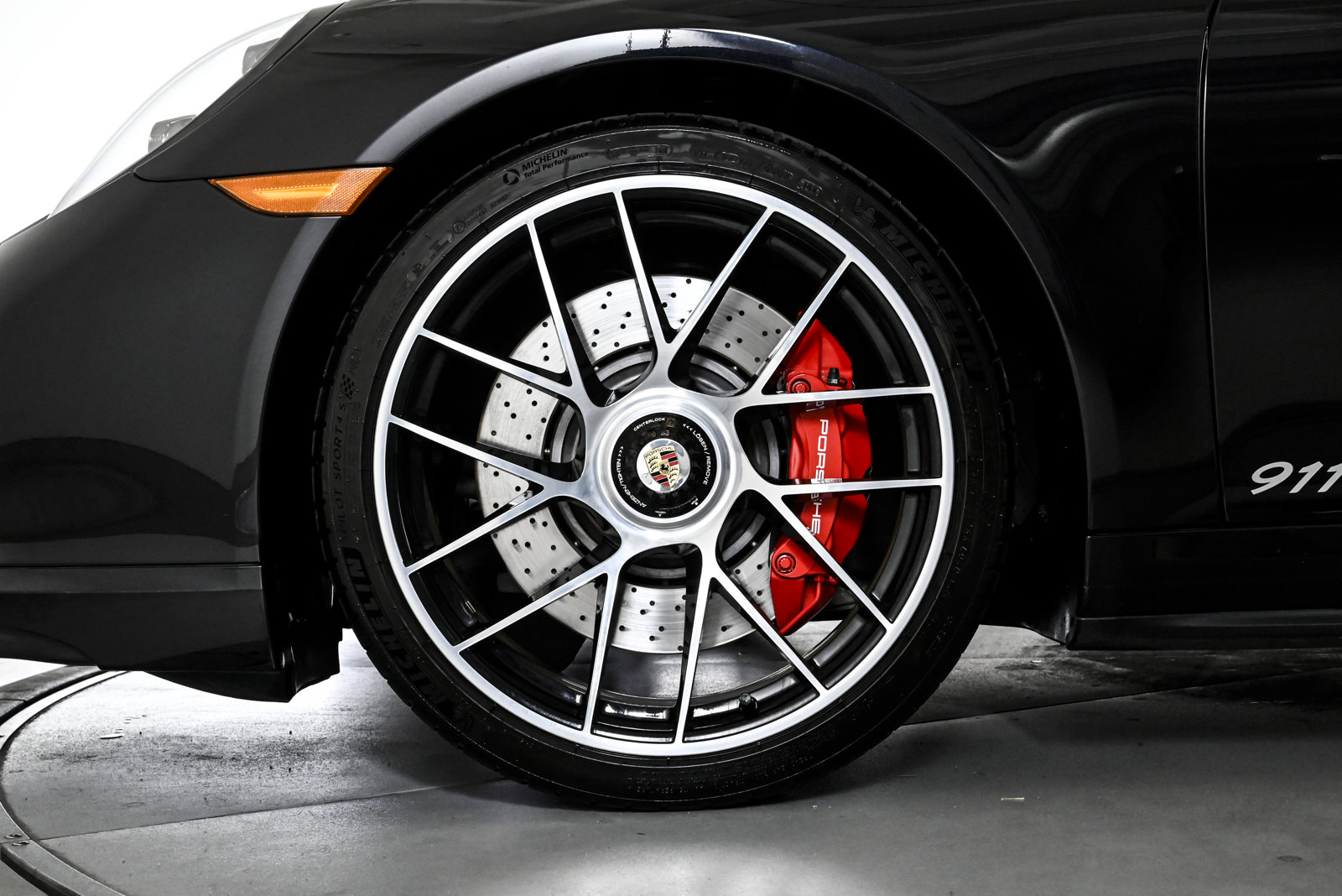 2018 PORSCHE 911 - Image 10